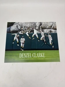 Poster Cheer Card Denzel Clarke A’s HR Robbery 6/9 SGA 20/06/2025 Atletica leggera - Foto 1 di 6