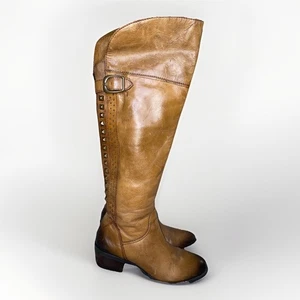 Stivali al ginocchio Vince Camuto in pelle marrone con borchie da donna taglia 8,5b western boho - Foto 1 di 8