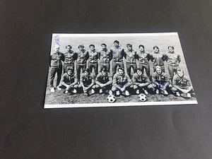 DDR FUßBALLAUSWAHL OLYMPIA 1980 signiert signed Photo 13 x 21 Autogramm - Picture 1 of 1