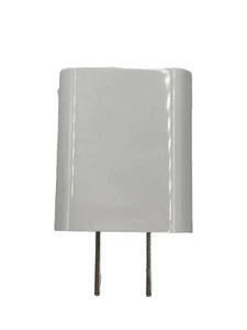 Sharkk Basics Single USB Power Supply Wall Charger - White, Pre-Owned Condition - Photo 1 sur 5