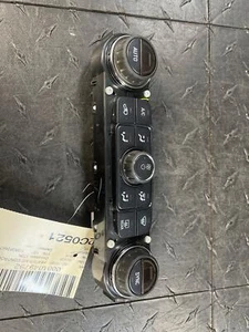 Chevy Silverado 2500 2015-19 doble zona panel de control de clima automático HAC (23486614) - Imagen 1 de 3