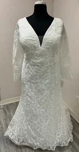 Plus Size Wedding Dress Long sleeve lace size 28W NWT!! SKU72718 - Picture 1 of 7