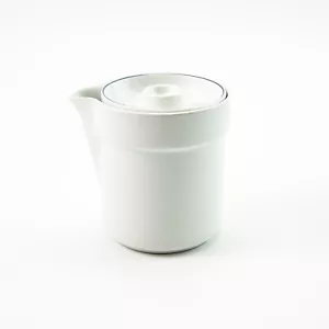 Royal Copenhagen Blue Line Grethe Meyer Laitière En Céramique 8 CM Cod 3062 - Picture 1 of 4