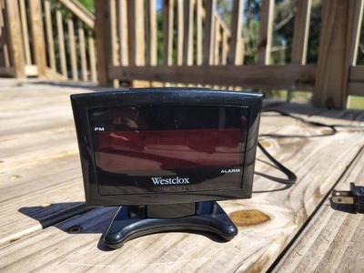 Reloj despertador Westclox LED rojo negro  Foto 1 de 3