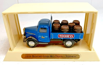 Matchbox 1933 Bedford Stake Truck – Tooheys Beer – Yesteryear  - Image 1 of 4