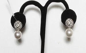 Aretes colgantes St John Knits plata cristal y perlas precio de venta sugerido por el fabricante 250 USD. - Imagen 1 de 4