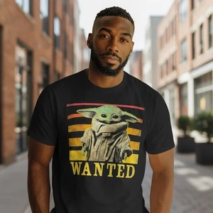 Camiseta negra XL de Star Wars Mad Engine - The Mandalorian Grogu Wanted - para hombre - Imagen 1 de 3