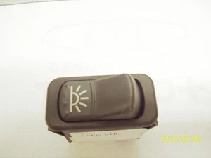 LONDON TAXIS LTI TX2 REAR INTERIOR LIGHT SWITCH PART NO. 650814 - Picture 1 of 1