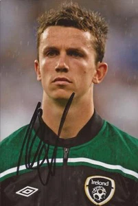 IRLANDA E IPSWICH: FOTO RETRATO 6x4 firmada por Kevin Foley + certificado de autenticidad - Imagen 1 de 1