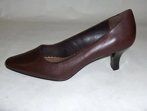 MADELINE STUART BROWN PUMPS CLASSIC KITTEN HEEL SLIP ONS LEATHER 6 6.5 7.5 - Picture 1 of 2