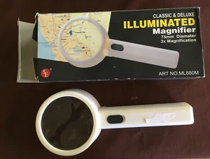 3X ILLUMINATED MAGNIFIER (D548)  USE AT HOME, IN CAR, ANYWHERE!! - Picture 1 of 2