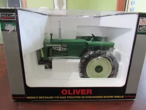 SPECCAST OLIVER 770 GAS TRACTOR W/CHECKERBOARD GRILLE - NIB - NEVER DISPLAYED - Picture 1 of 11