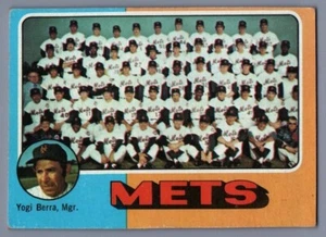 1975 Topps #421 Mets Team/Yogi Berra - VG - Corner Wear - Unmarked - Picture 1 of 2