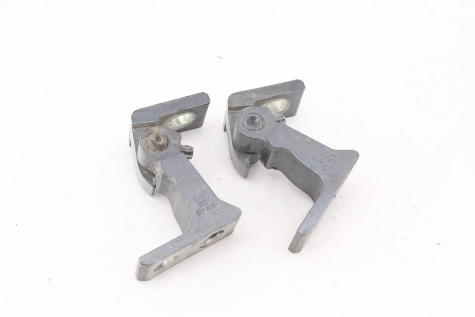 10-18 大众捷达左上下侧门铰链灰色 2 件套原始设备制造商 — 第 1/4 张图片