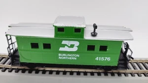 Life-Like Burlington Northern RR cupola caboose car train 41576 Ho scale - Picture 1 of 6