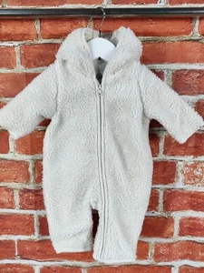 BABY GAP WHITE FLEECE PRAMSUIT SNOWSUIT AGE 0-3 MONTHS HOOD TEDDY EARS WARM 62CM - Picture 1 of 3