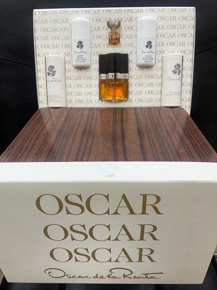 Oscar de la Renta Eau De Toilette Juego de Regalo 6 Piezas Original Vintage y Raro, Nuevo en Caja Foto 1 de 4