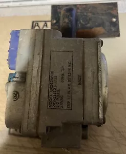 ESSEX SX242NSBR HVAC Gas Valve 242-111121-3233 - Picture 1 of 3