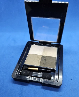 Cuarteto de sombras de ojos Black Radiance con espejo 8802B FOREST SAND 0,22 oz Foto 1 de 4