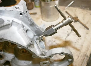 Special Odd Ball 1/4" x 24 tpi NS TAP & DIE SET for Harley Motor & Transmission - Picture 1 of 2