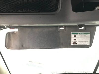 Солнцезащитный козырек для салона левый/водительский Freightliner CASCADIA - б/у - Изображение 1 из 3