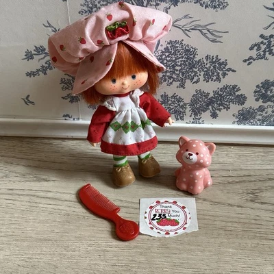 Natillas Kenner Vintage Original Fresa Pastel ELLA MISMA Muñeca Mascota Gatito Foto 1 de 4