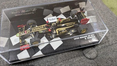 Modellino auto Minichamps Lotus Renault R31 2011 Nick Heidfeld scala 1/43 - Immagine 1 di 4