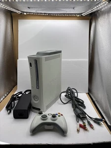 Microsoft Xbox 360 Falcon W 20 GB cavi disco rigido e 1 controller funziona benissimo - Foto 1 di 22