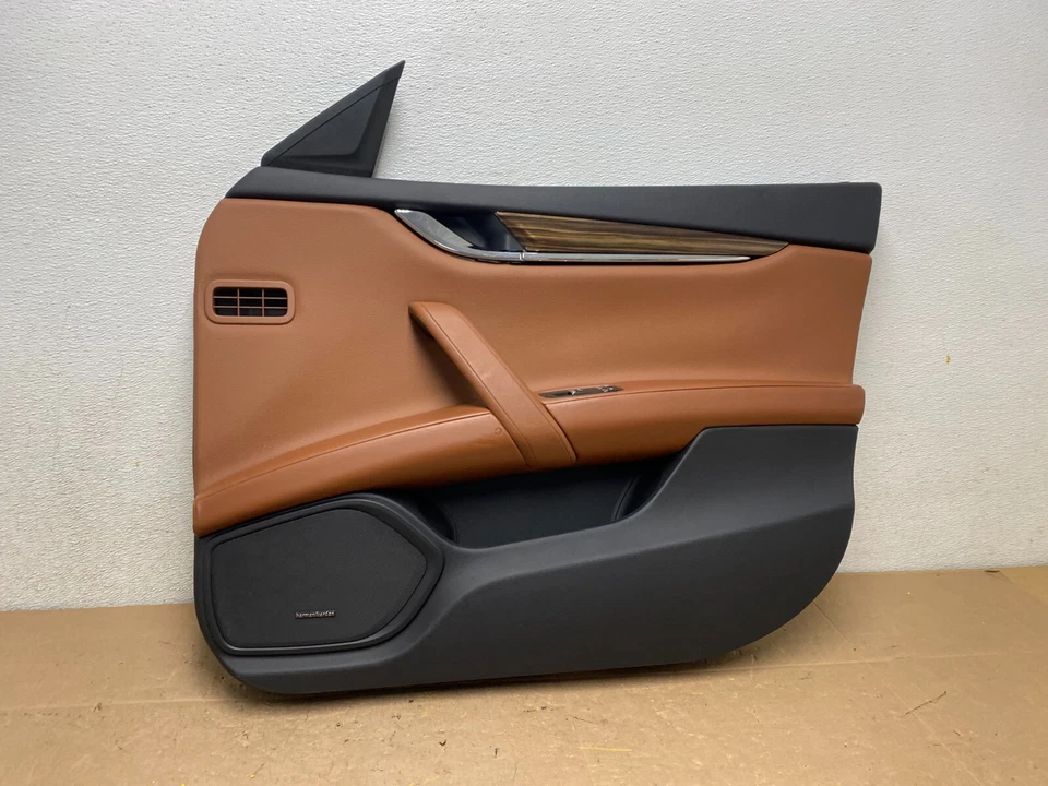 2014 to 2017 Maserati Quattroporte Front Right Passenger RH Panel Door M4048 DG - Image 1 of 4
