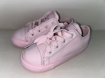Nuevos zapatos Converse de cuero rosa para niñas pequeñas talla 8 Foto 1 de 3