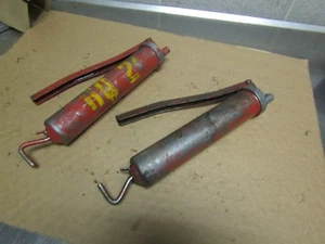 Pistola de engrase excedente militar Jeep Willys M38 M151A1 M35A2 acabado ROJO original - Imagen 1 de 2