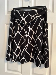 Worthington Skirt Size 12 Black & White Stretch with Belt. - Picture 1 of 4