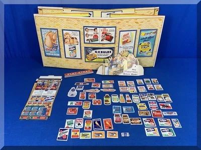 VINTAGE 1950s LIFE-LIKE PLAY STORE CARDBOARD BUILDING & 50+ COLORFUL GROCERIES - Image 1 of 4