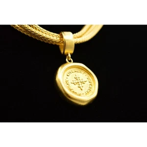 Givenchy Vintage Logo Münze Halskette gebürstetes Gold Medaillon Kette signiert Bin2C - Bild 1 von 12