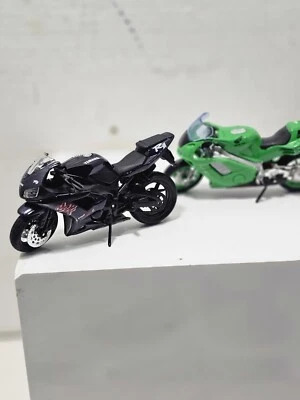 MAISTO YAMAHA YZF-R1 BIKE + Honda 750 NR MOTORCYCLE DIECAST TOYS - Image 1 of 4