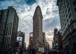 FLATIRON BUILDING - NYC - REFRIGERATOR PHOTO MAGNET 3"X5" - Picture 1 of 3