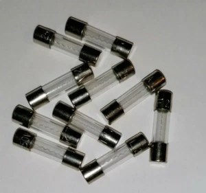 Fusibles de vidrio 10x 2A(F) F2A 250v soplado rápido 20mm x 5mm. - Imagen 1 de 1