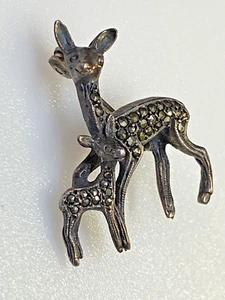 Vintage Sterling Silver Brooch Marcasite Roe - Deer and Baby Deer 6.71g - Picture 1 of 11