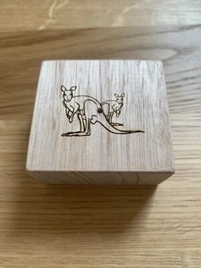 Flower Nail Holder - Picture 1 of 3