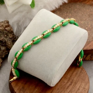 1.85 Ct Lab Grown CVD Diamond Cowrie Charm Bracelet Green Enamel 10k Yellow Gold - Picture 1 of 6