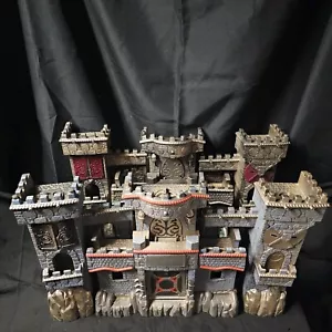 D&D Warhammer Tabletop Bildschirm Fisher Price Adler Talon Burg Spielset - 2er Pack - Bild 1 von 16