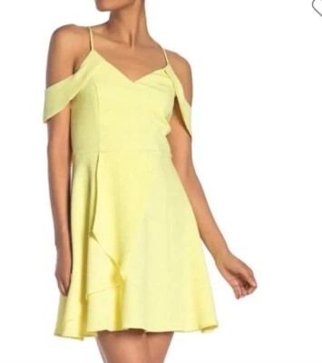 Vestido Adelyn Rae Para Mujer Yvone Amarillo Calce y Acampanado Hombro Frío Talla Pequeña Foto 1 de 4