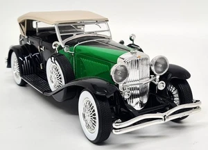 Coche modelo diecast verde convertible Duesenberg 1934 Tourster Signature 1/18 - Imagen 1 de 10