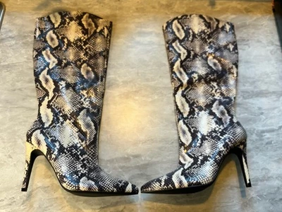 Zapato Dazzle Catarina Negro + Blanco Piel de Serpiente Estampado Tacón Botas Talla 8 Nuevo sin Caja Foto 1 de 4