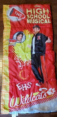 Saco de dormir Disney Zac Efron Troy High School musical gatos selvagens vermelho 2008 64"x30" - Imagem 1 de 4