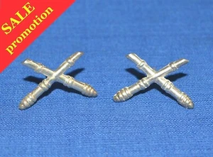 INSIGNIA DE ARTILLERÍA DEL EJÉRCITO COMUNISTA BÚLGARO Insignia para pestañas de cuello 2 piezas. - Imagen 1 de 3