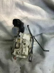 03-08 HONDA ELEMENT PASSENGER RIGHT FRONT DOOR LOCK ACTUATOR MOTOR 2003-2008 - Picture 1 of 6