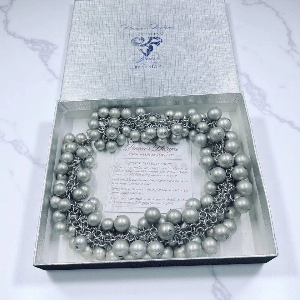 Collar Premier Designs Grueso Distintivo Plata Cuentas Audaz Cadena En Capas Foto 1 de 4