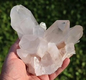 Natural large point Himalayan Quartz. High altitude Himachal Pradesh, India - Picture 1 of 5