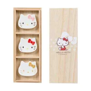 Hello Kitty Wooden Boxed Chopstick Rest set Sanrio Yamakasyoten JAPAN - Picture 1 of 5